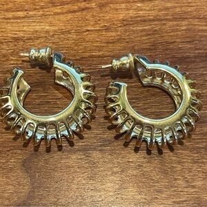 Openwork statement hoops gold earrings vintage fashion spectacular